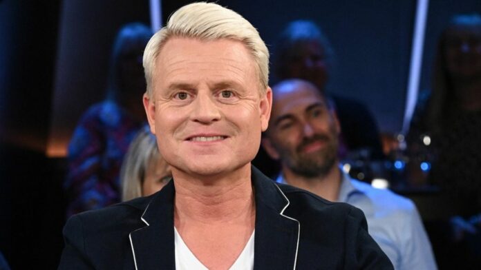 1755279520_news_image_image.gala_.de24436218tGev3w1440r1.777815dieseshowverbietetihmseinefrau11spotonarticle1109638.jpg.jpeg