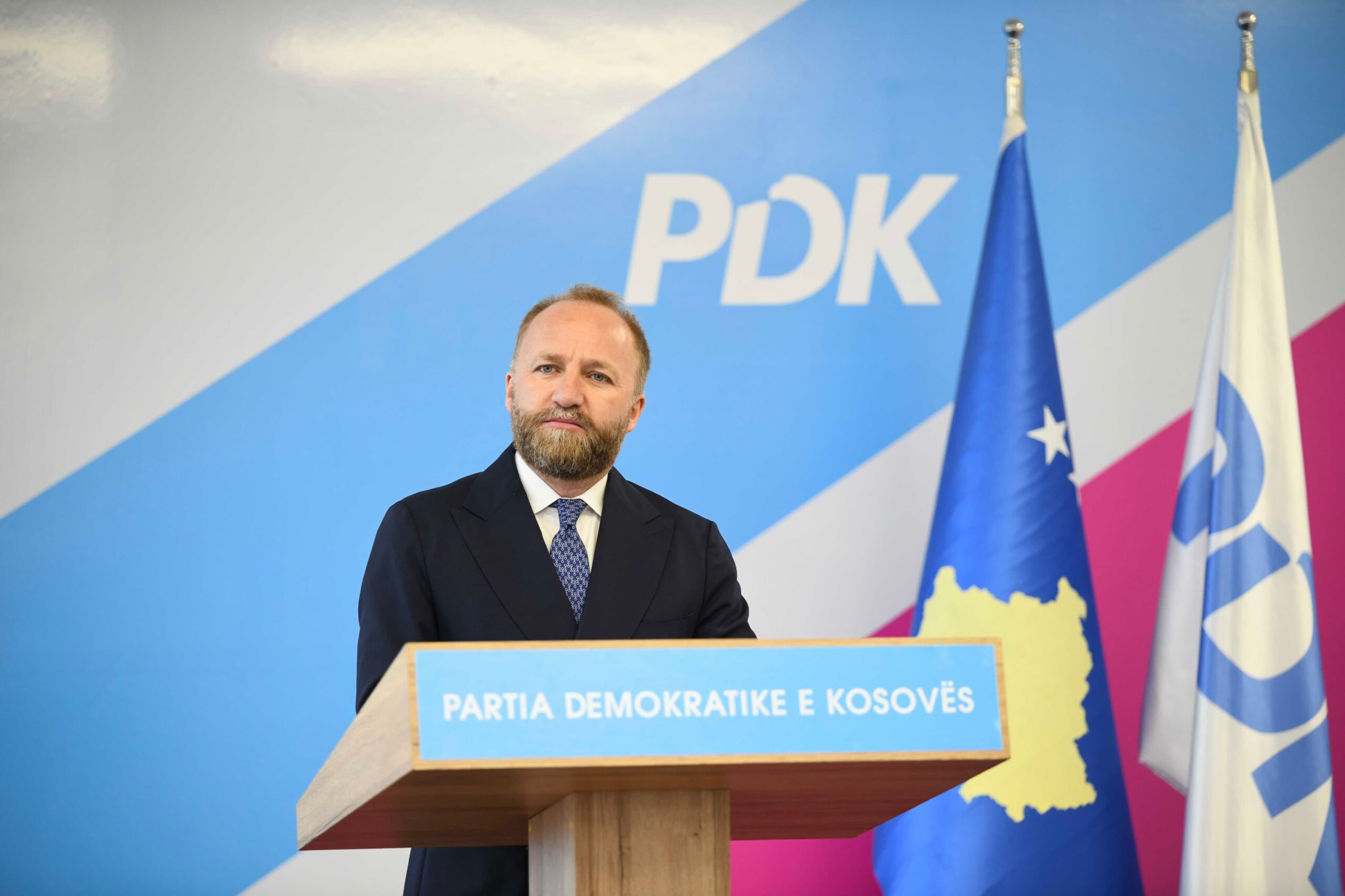 Shkyçja e bizneseve, Tahiri: Katastrofë kombëtare ekonomike, tradhti ndaj qytetarëve të vendit