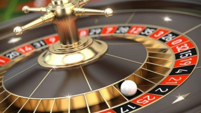 Aksion kundër bixhozit, arrestohen 13 persona dhe sekuestrohen 17 mijë euro në Isniq të Deçanit