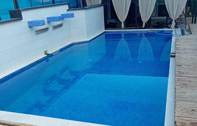 KRU “Prishtina” gjen një pishinë të mbushur përmes një lidhjeje ilegale: Turp