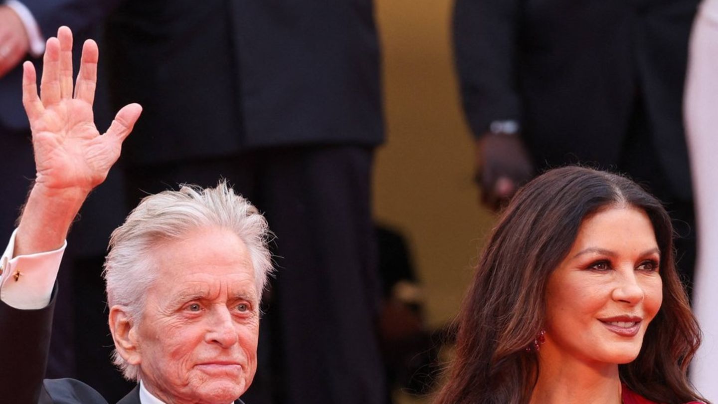Catherine Zeta-Jones: Katër prona mund të gjenden “të rehatshme”