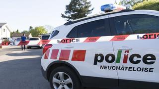 Tre persona u gjetën të vdekur në fshatin Neuchâtel të Corcelles, një i dyshuar i arrestuar