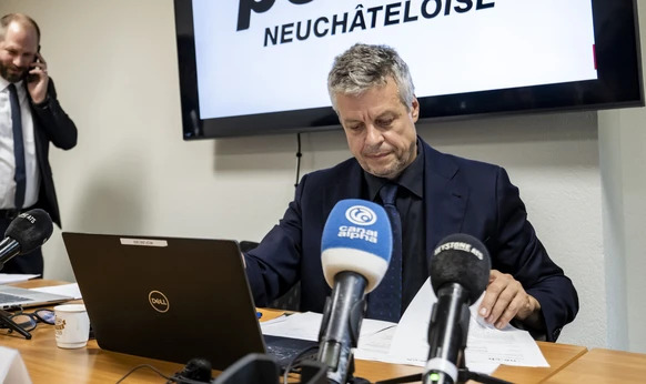 Policia shpallet nga detajet e para: Njeriu godet me thikë ish-gruan dhe vajzat në Corcelles NE
