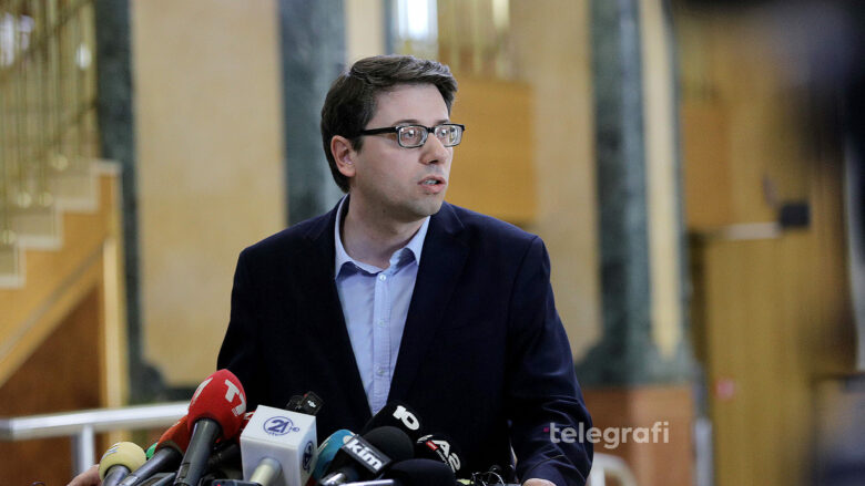 Murati: Tashmë gjithçka kristal e qartë – PDK, LDK, AAK dhe Lista Serbe janë të interesuara të bllokojnë Kuvendin