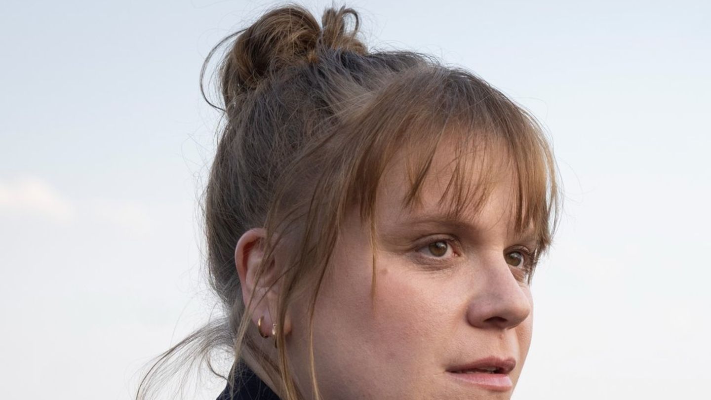 Stefanie Reinsperger: Lamtumirë me Dortmundin “Skena e Krimit”