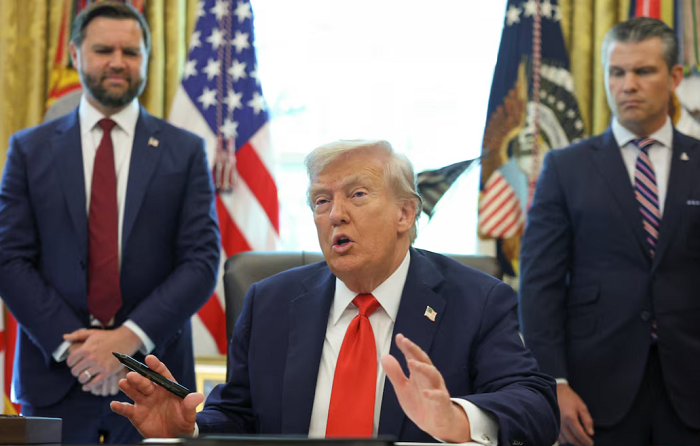 Presidenti Trump urdhëron masa ndëshkuese për ata që e djegin flamurin amerikan