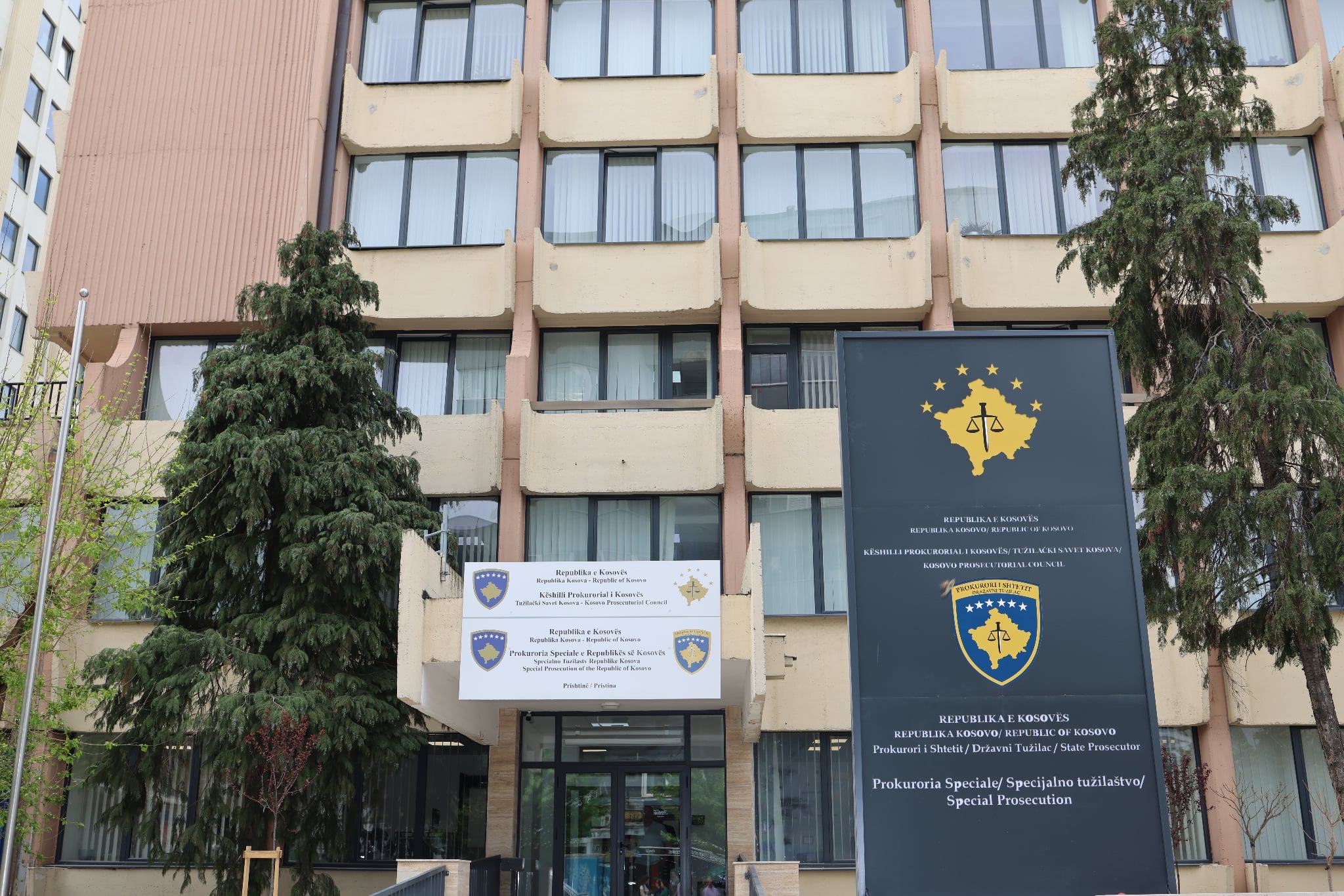 Dosja e Prokurorisë ndaj Milkoviq: Me të tjerë sulmoi ushtarët e KFOR-it me mjete të forta, mjete shpërthyese të improvizuara si dhe armë të zjarrit