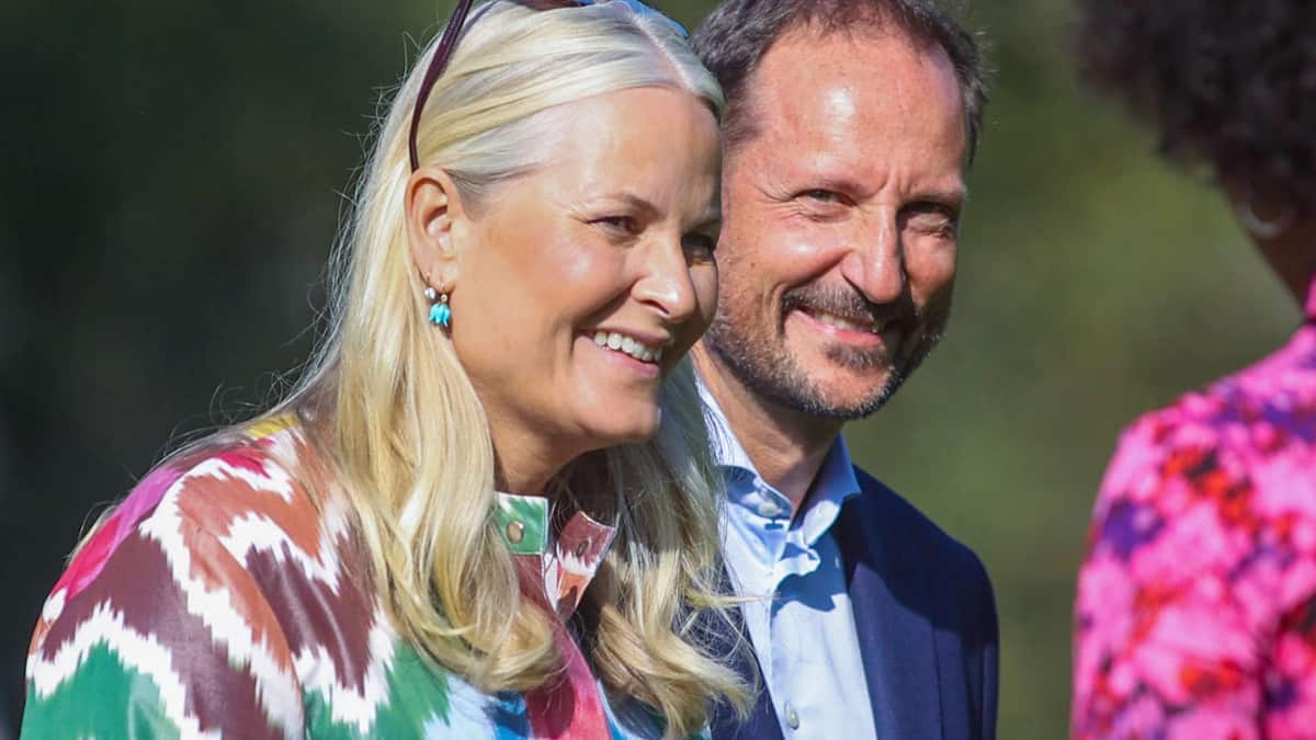 Mette-Marit në Bergen: Paraqitja e Parë kundër djalit të tij Marius