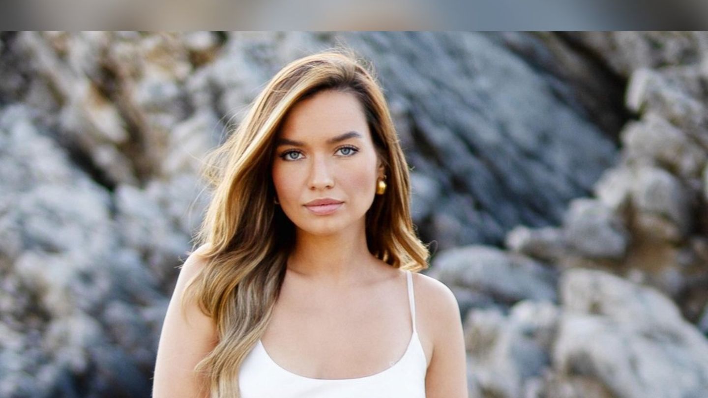 Karina Wagner: “Bëni dashuri, dashuri të rreme” është shtatzënë