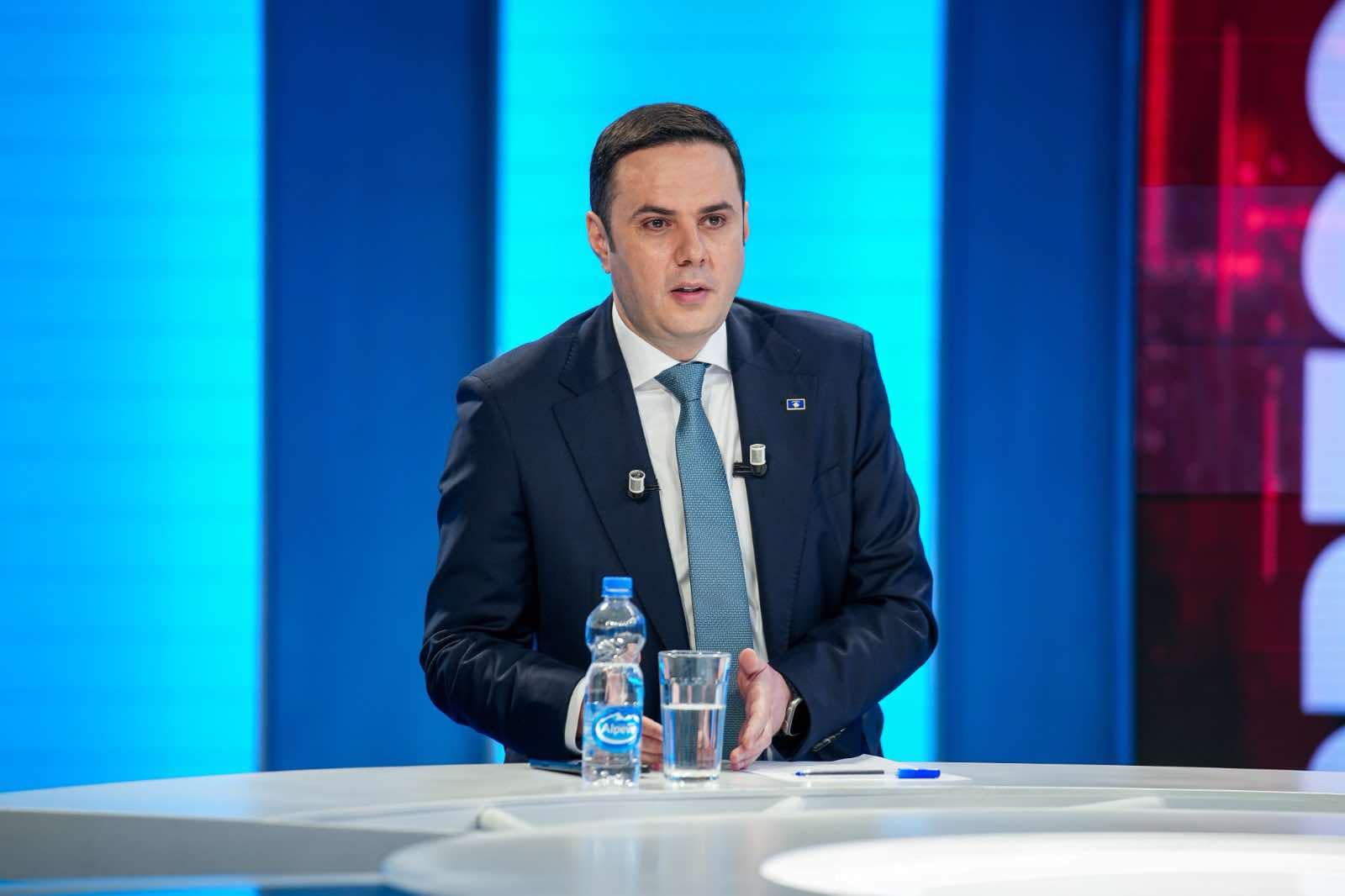 Abdixhiku: Akademik Idriz Ajeti ka qenë kryetar i parë i Kuvendit, sot deputetët shpërfaqën gjithë rrënimin vleror