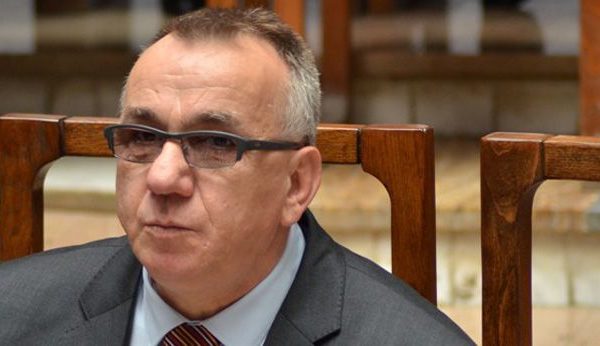 Enver Hasani: Rashiq s`mund të propozohet për nënkryetar në emër të komunitetit serb, ajo çfarë pamë është kundërkushteteuse