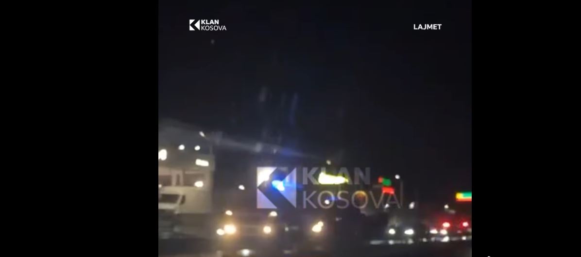 Aksident në Komoran, vetura rrokulliset në orët e para të mëngjesit (VIDEO)