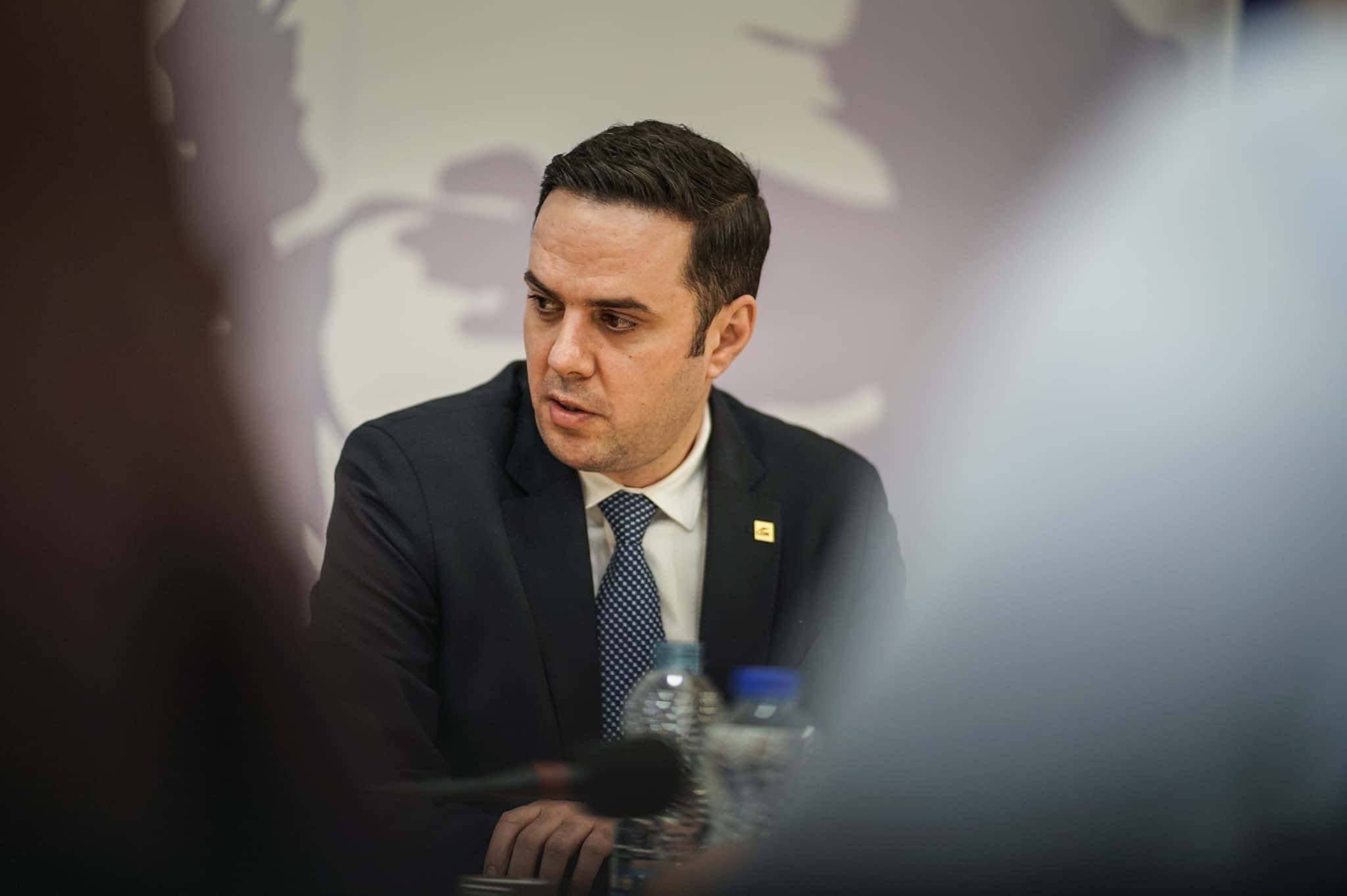Abdixhiku për zgjedhjen e Dimal Bashës kryeparlamentar: Dëm i madh i popullizmit të Albin Kurtit