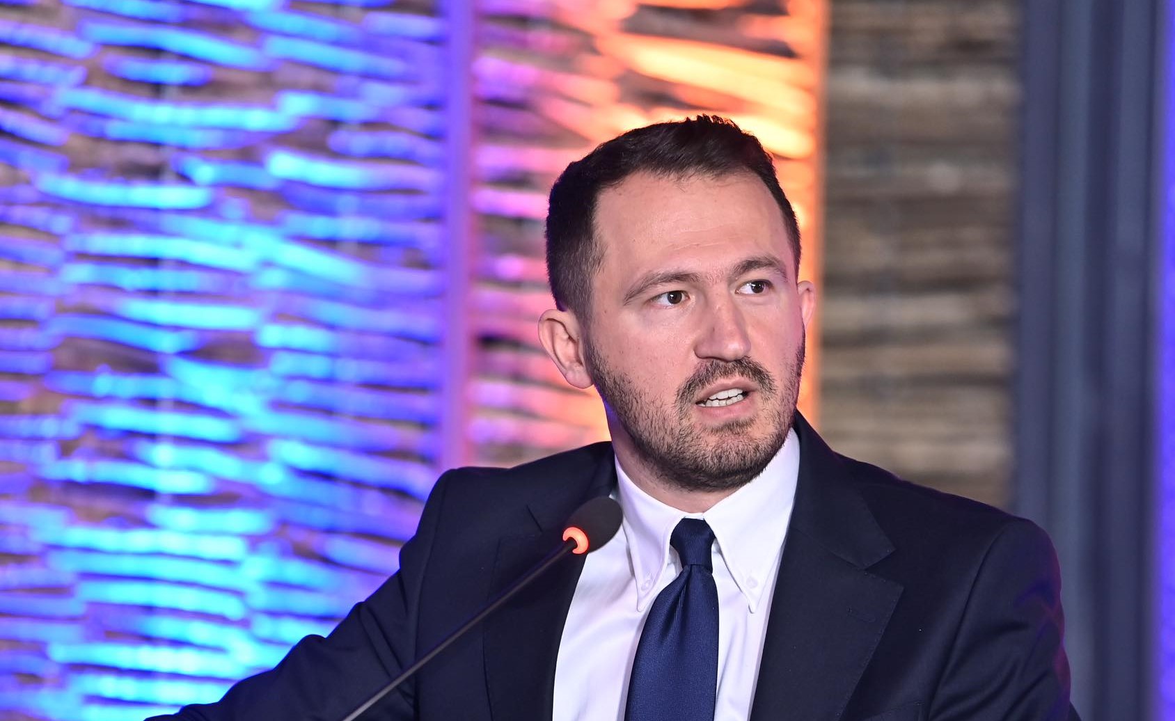 Krasniqi: Patriotizmi është pika më e fortë e opozitës, si lejojnë t’u mbahen ligjërata nga individë që kanë dalë kundër UÇK’së