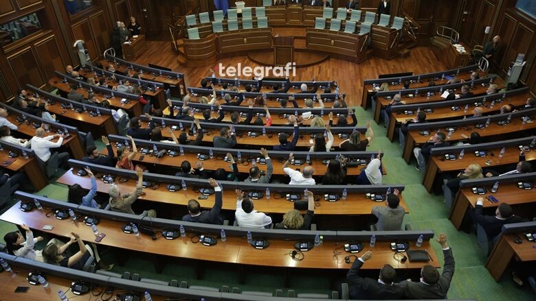 Branisllav Nikolliq dhe Zllatan Ellek nuk i marrin votat për nënkryetar të Kuvendit, vazhdon shorti për të tjerët