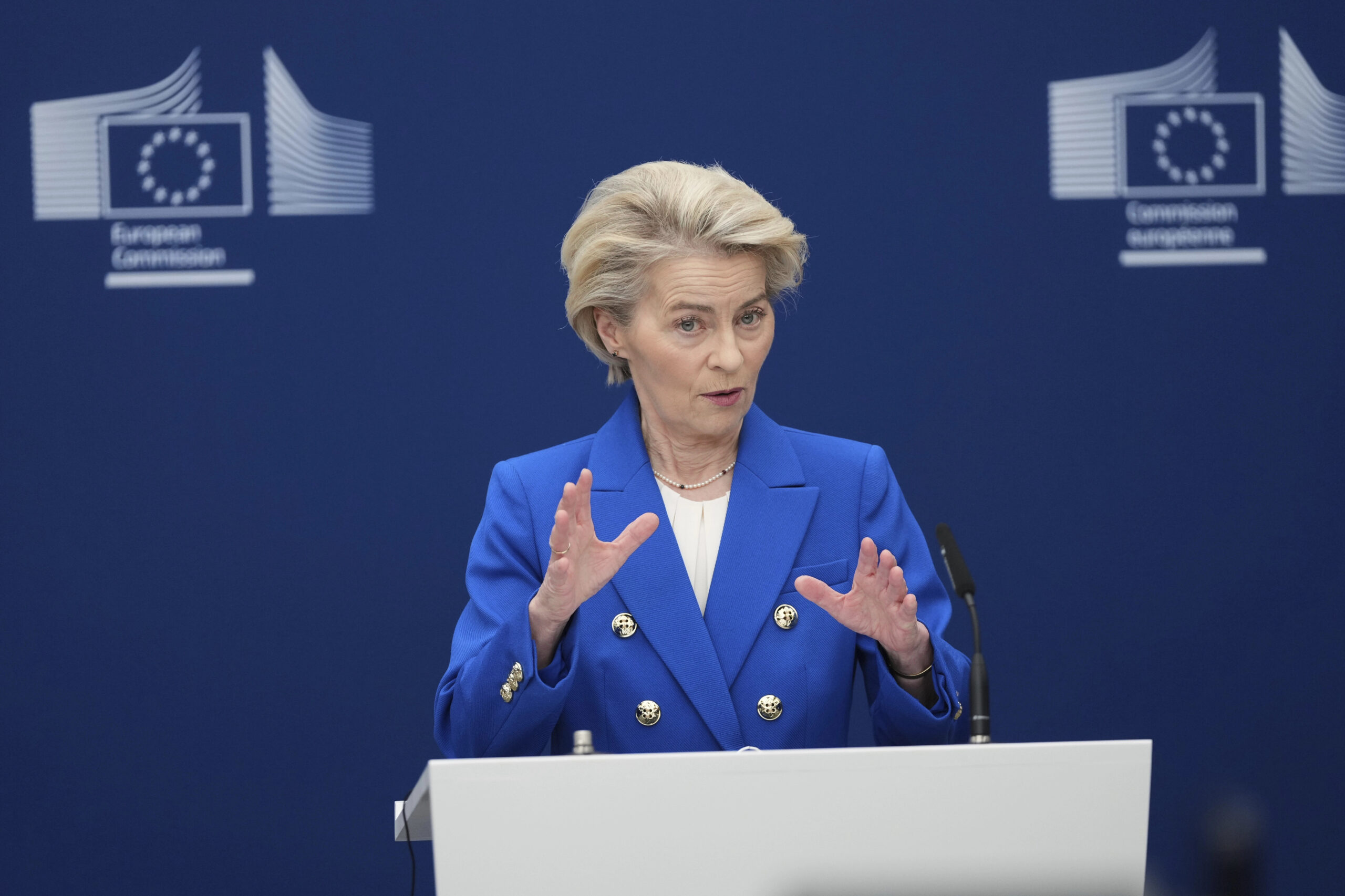 Rusia po tallet me përpjekjet për paqe, thotë von der Leyen