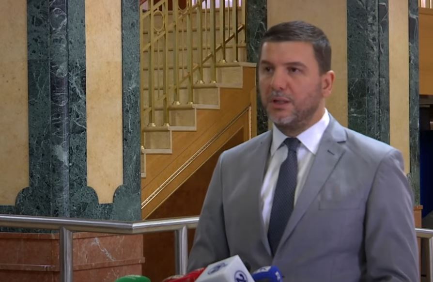 Krasniqi: VV-ja më shumë entuziazëm për përfaqësues serbë sesa për Bashën e Haxhiun