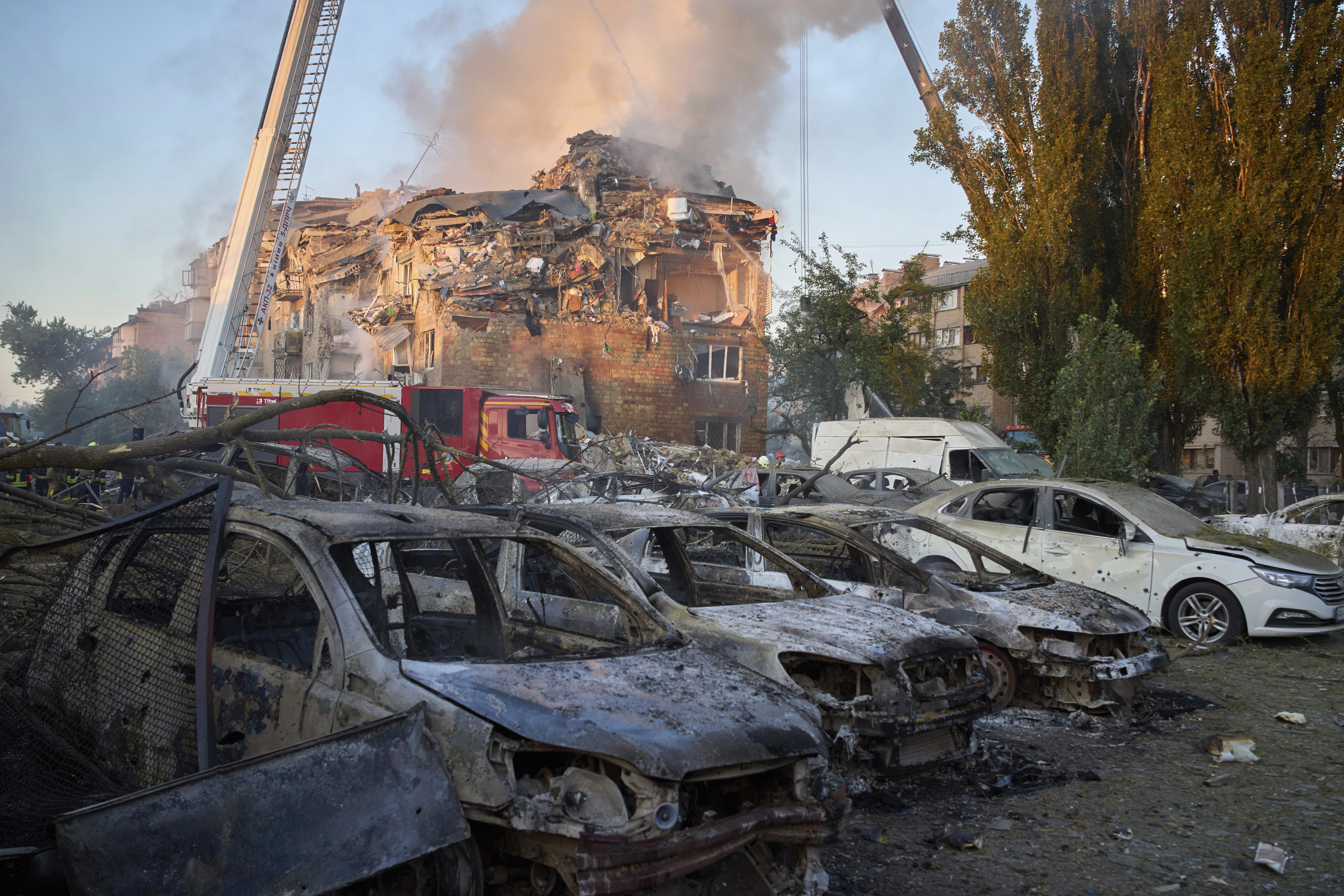 Arrin në 17 numri i të vdekurve nga sulmet masive ruse mbi Kiev