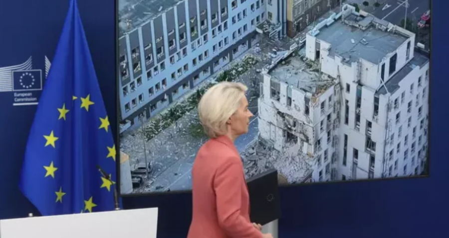 Von der Leyen: Bisedova me Trumpn dhe Zelenskyn, Putini duhet të negociojë