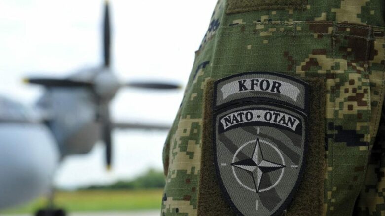 KFOR-i reagon për rastin e pilotit kroat dhe partneres serbe, të arrestuar për spiunazh në Kosovë