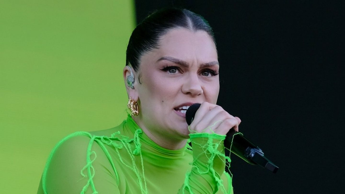 Operacioni i mëtejshëm i nevojshëm: Jessie J zhvendos datat e saj të turneut