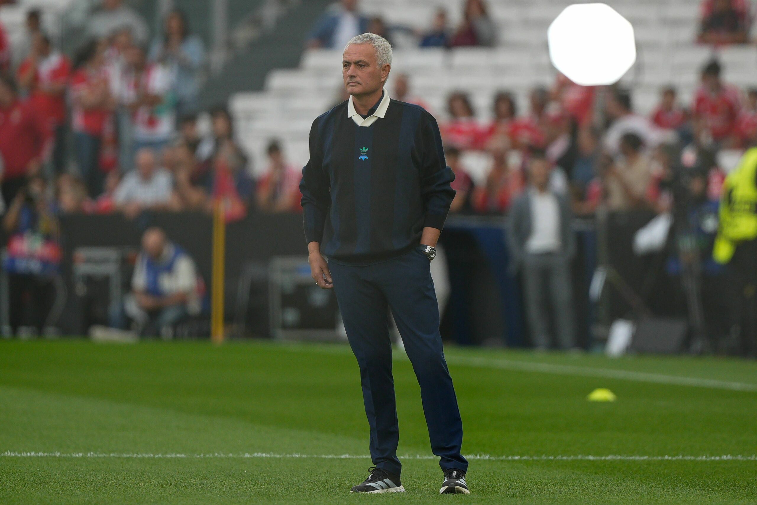 José Mourinho merr derën e Fenerbahçe