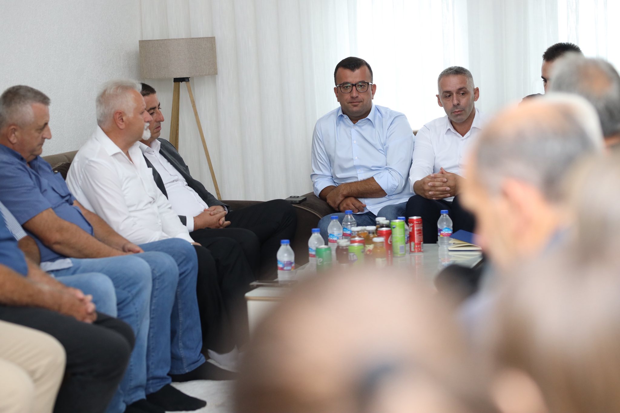 Ilir Ferati viziton Studenicën: Kemi projekte konkrete që i japin fshatit jetë dhe i mbajnë të rinjtë afër familjeve të tyre