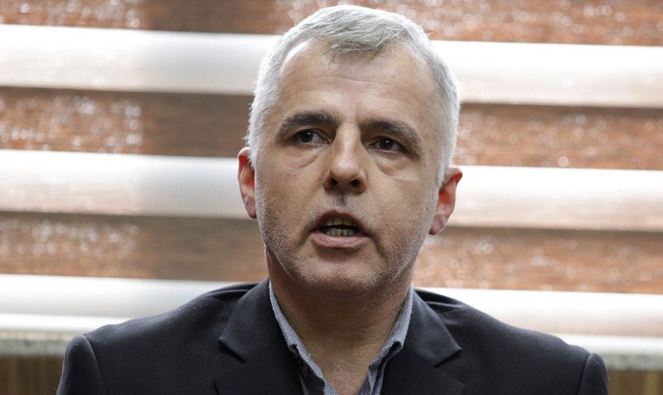 Klinaku sot para gjykatës pasi thuhet se e kanosi Kurtin