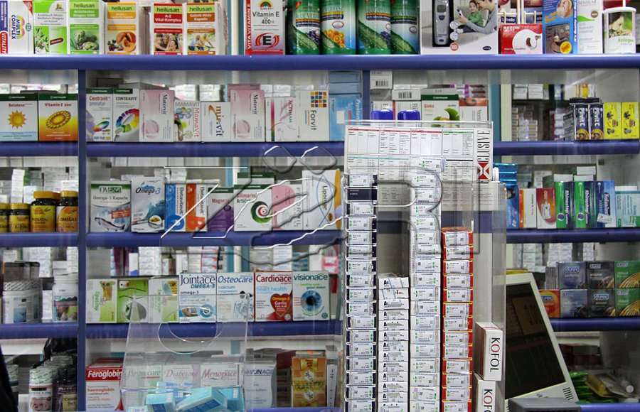 Prangoset pronari i një barnatoreje në kryeqytet, i dha ryshfet prej 100 eurove inspektorit farmaceutik
