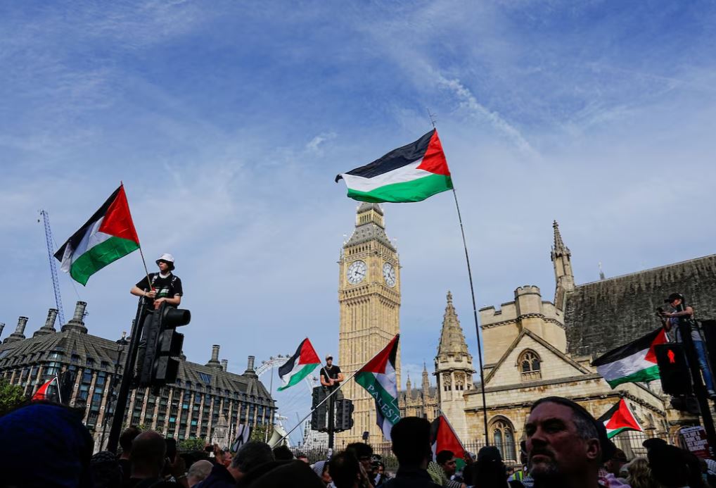 Policia thotë se gati 900 persona u arrestuan në protestën e Londrës për Palestinën