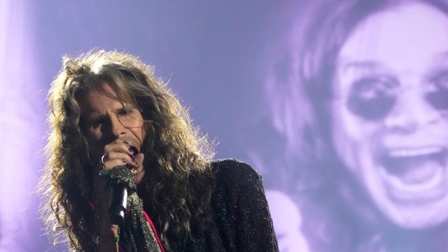 Steven Tyler: Aerosmith Front Man përsëri në skenë