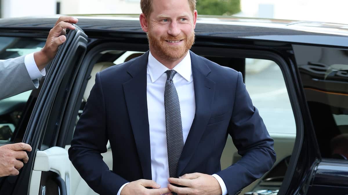 Princi Harry është në një humor të mirë në Londër