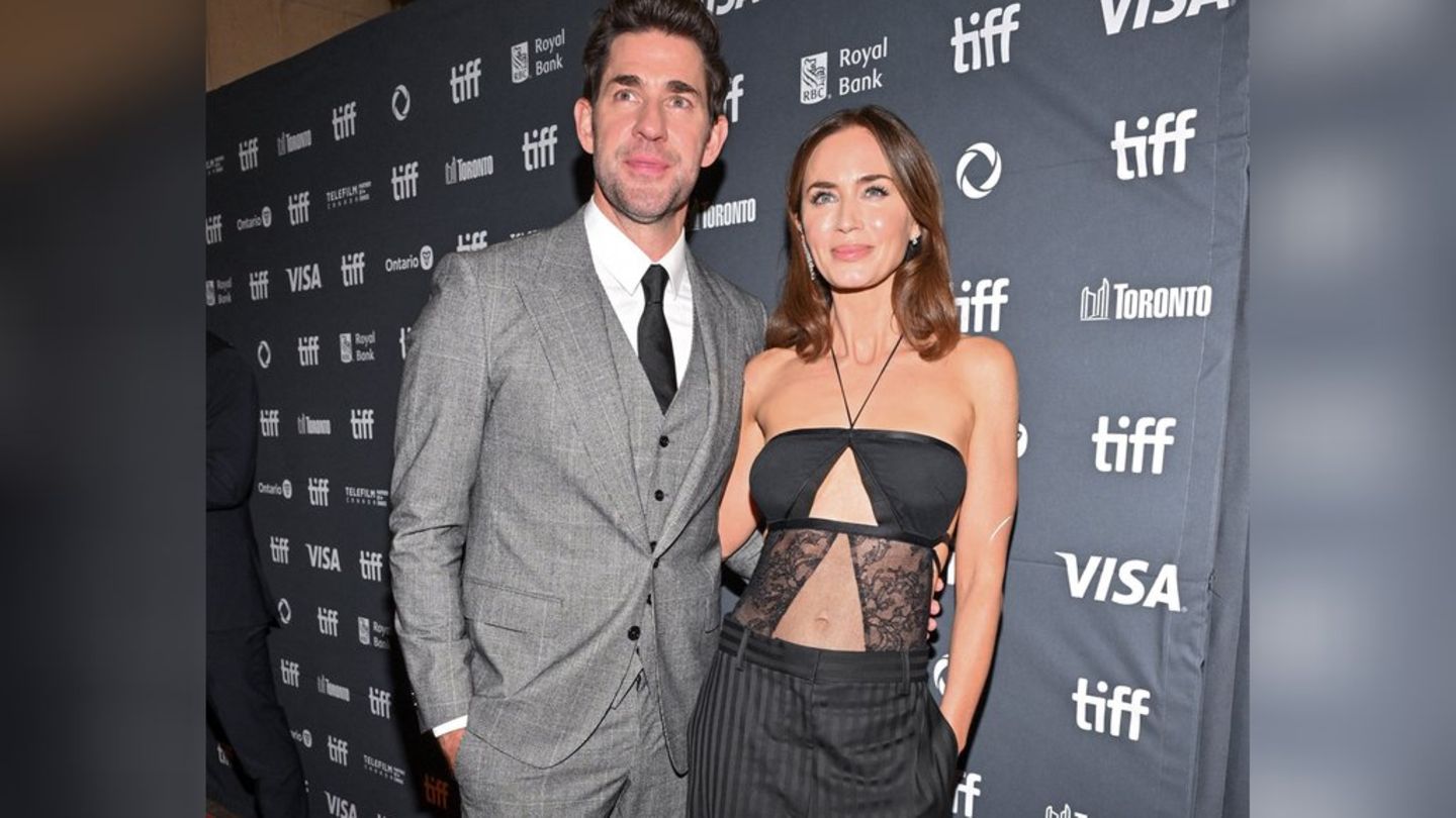 Me një burrë në një premierë filmi në Toronto: Emily Blunt entuziastik entuziast në pamjen e prerë