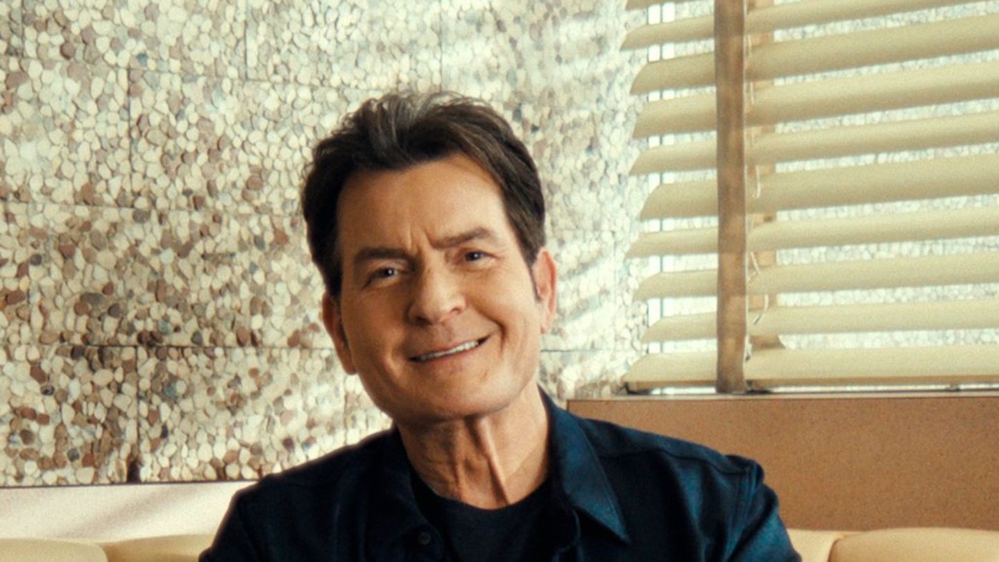 Dokumentari i ri Netflix “AKA Charlie Sheen”: Historia e një vetë-shkatërrimi të paparë