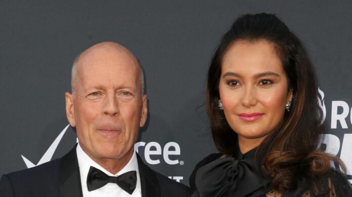 1757515079_news_image_image.gala_.de24450292tUyv3w1440r1.7778brucewillisemmahemingwillis.jpg.jpeg