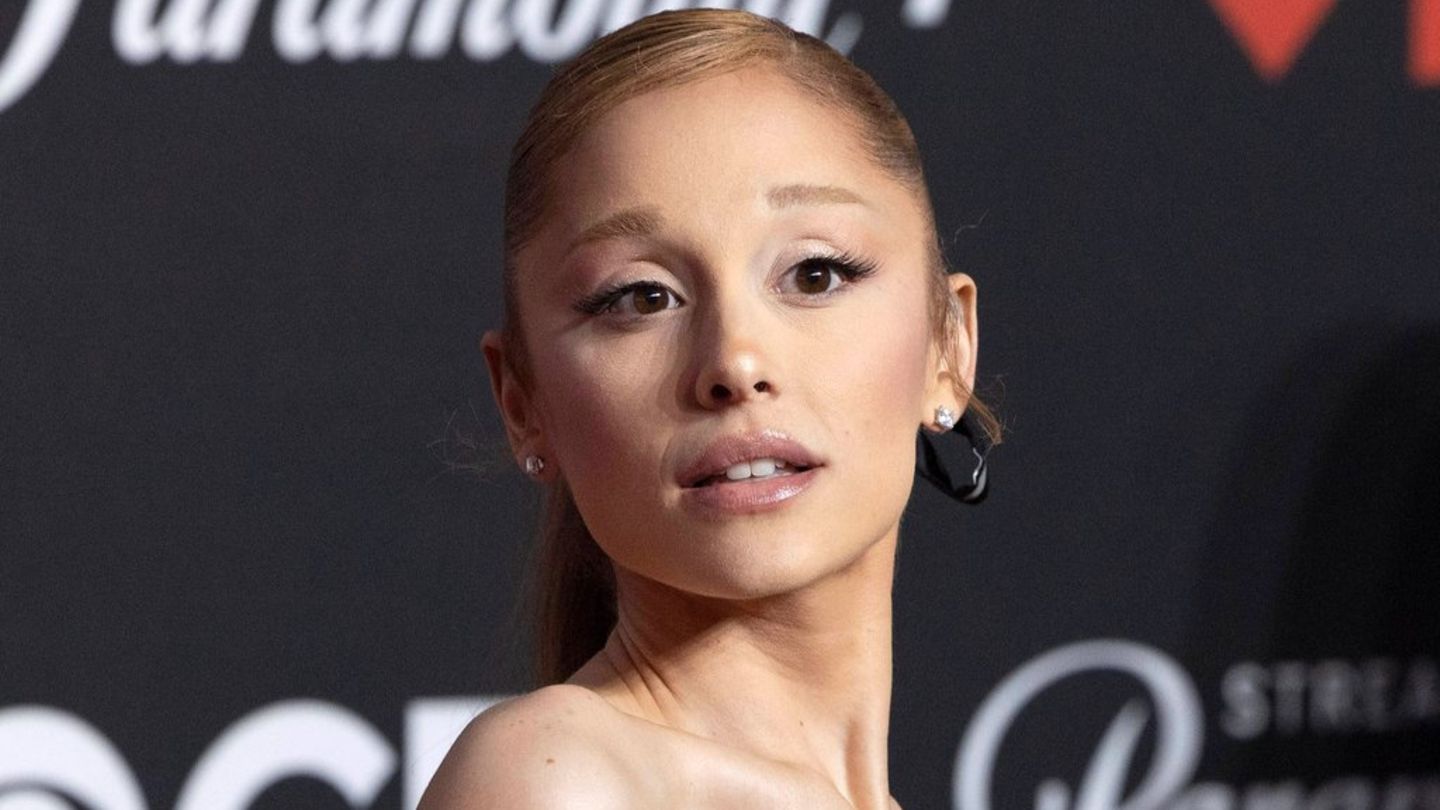 Ariana Grande merr një pozicion: Watchmen Tourticket është “E pabesueshme”